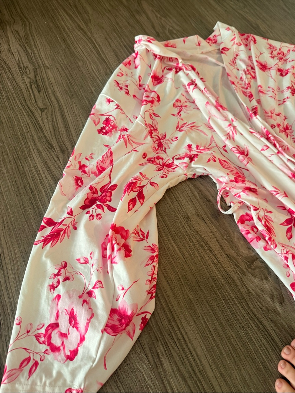 Floral Pink & White Wrap Robe - Picture 3 of 3